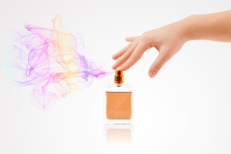 comment créer son parfum et le commercialiser